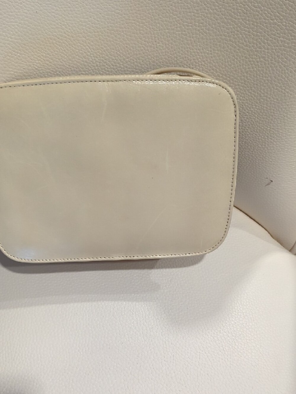 Perry Ellis Vintage Cream Leather Crossbody with Fringe Accent - Picture 5 of 9